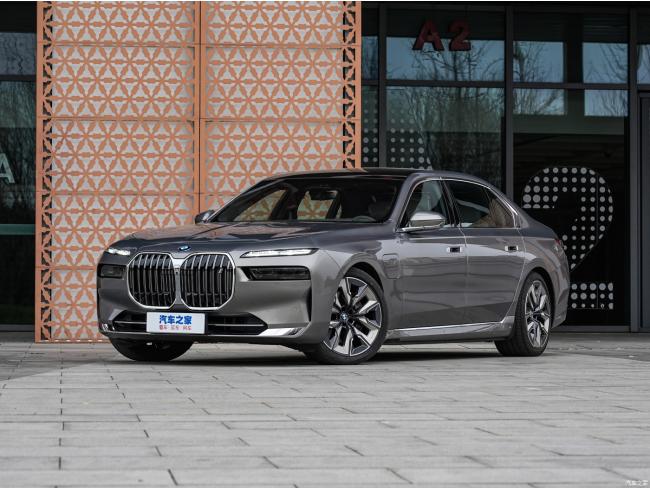 BMW i7 EV 2023 paragraph xDrive60L suit 4WD 650km - цена, описание и параметры